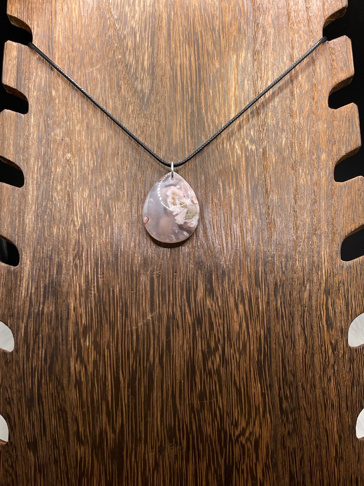 ✨ Blossoming Elegance: Tear Drop Flower Agate Crystal Necklace ✨