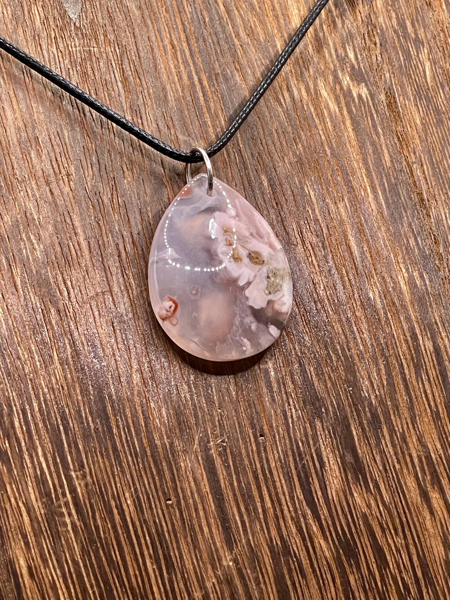 ✨ Blossoming Elegance: Tear Drop Flower Agate Crystal Necklace ✨
