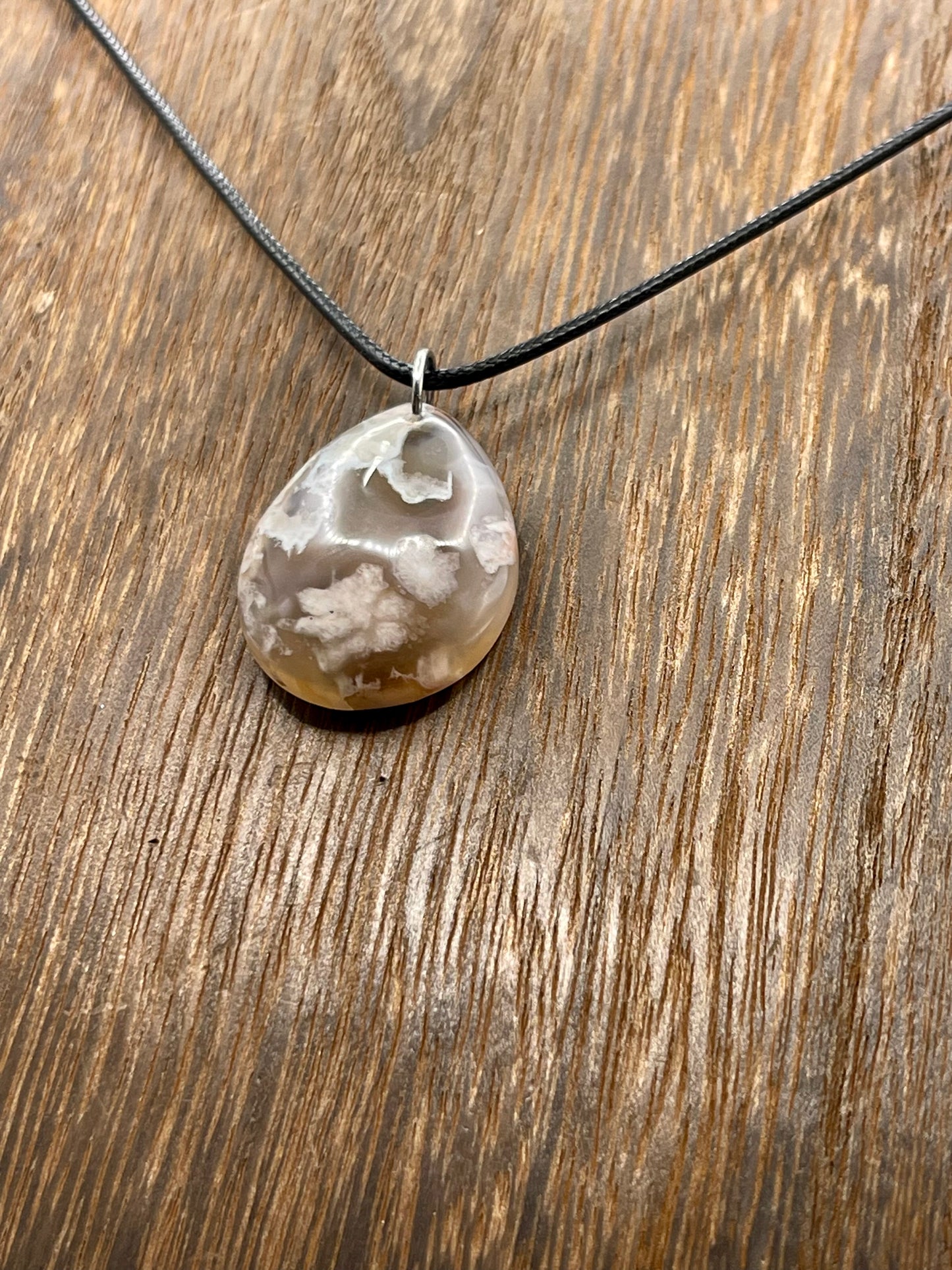 ✨ Blossoming Elegance: Tear Drop Flower Agate Crystal Necklace ✨