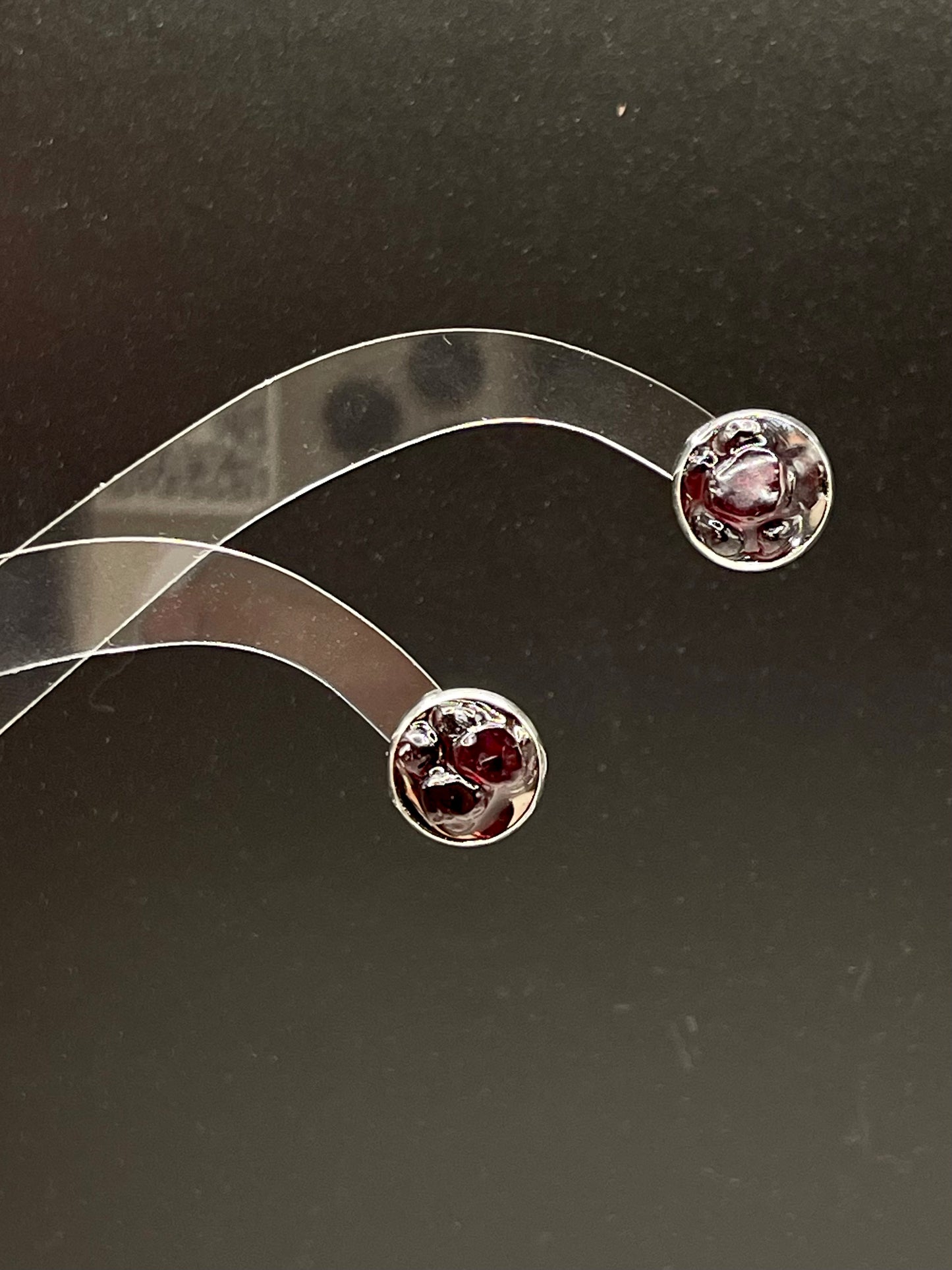 Radiant Simplicity: Silver Garnet Crystal Chip Stud Earrings for Effortless Elegance