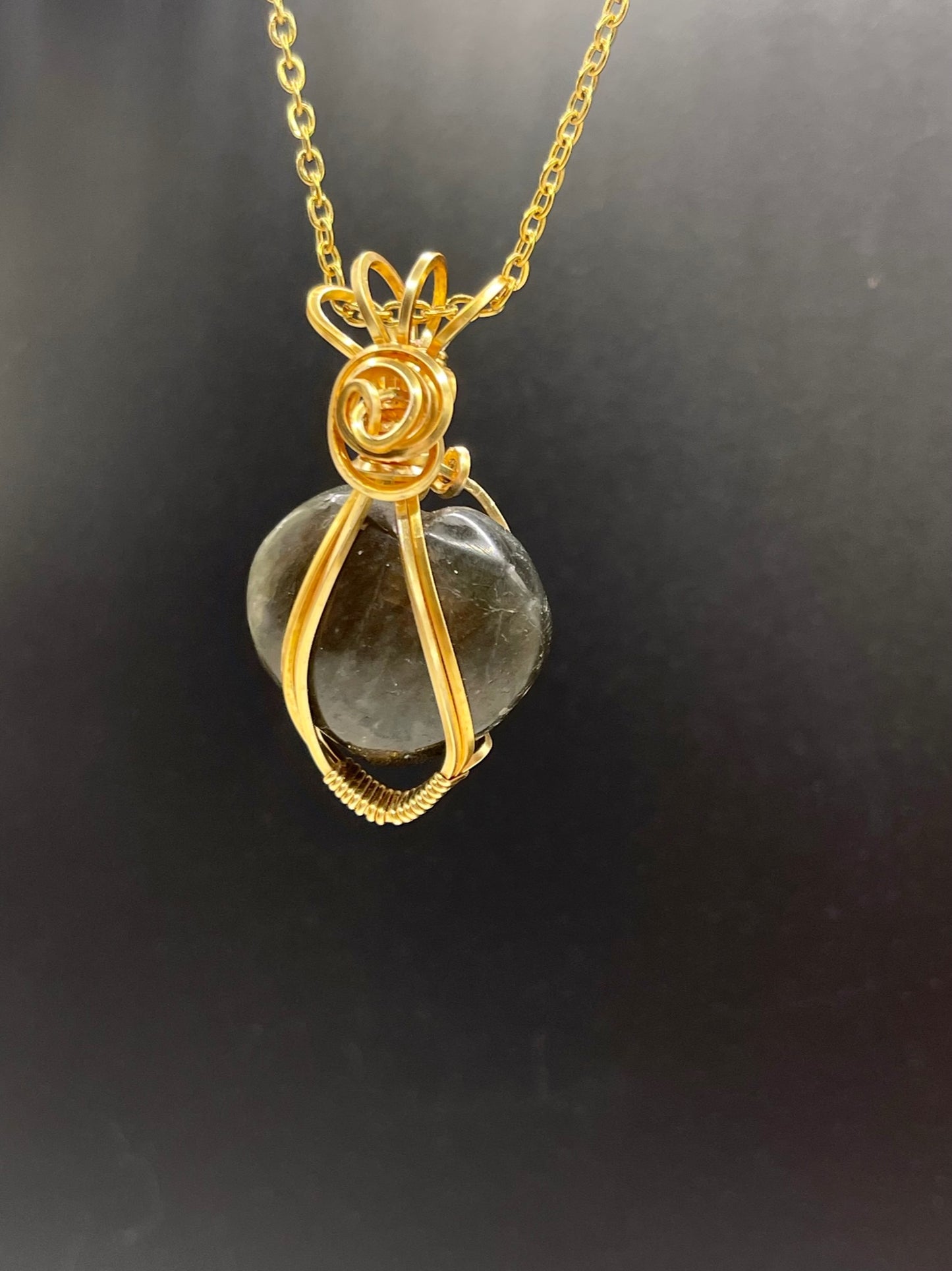 ✨ Mystical Radiance: Wire-Wrapped Labradorite Heart Necklace in Tarnish-Resistant Gold Plated Copper ✨