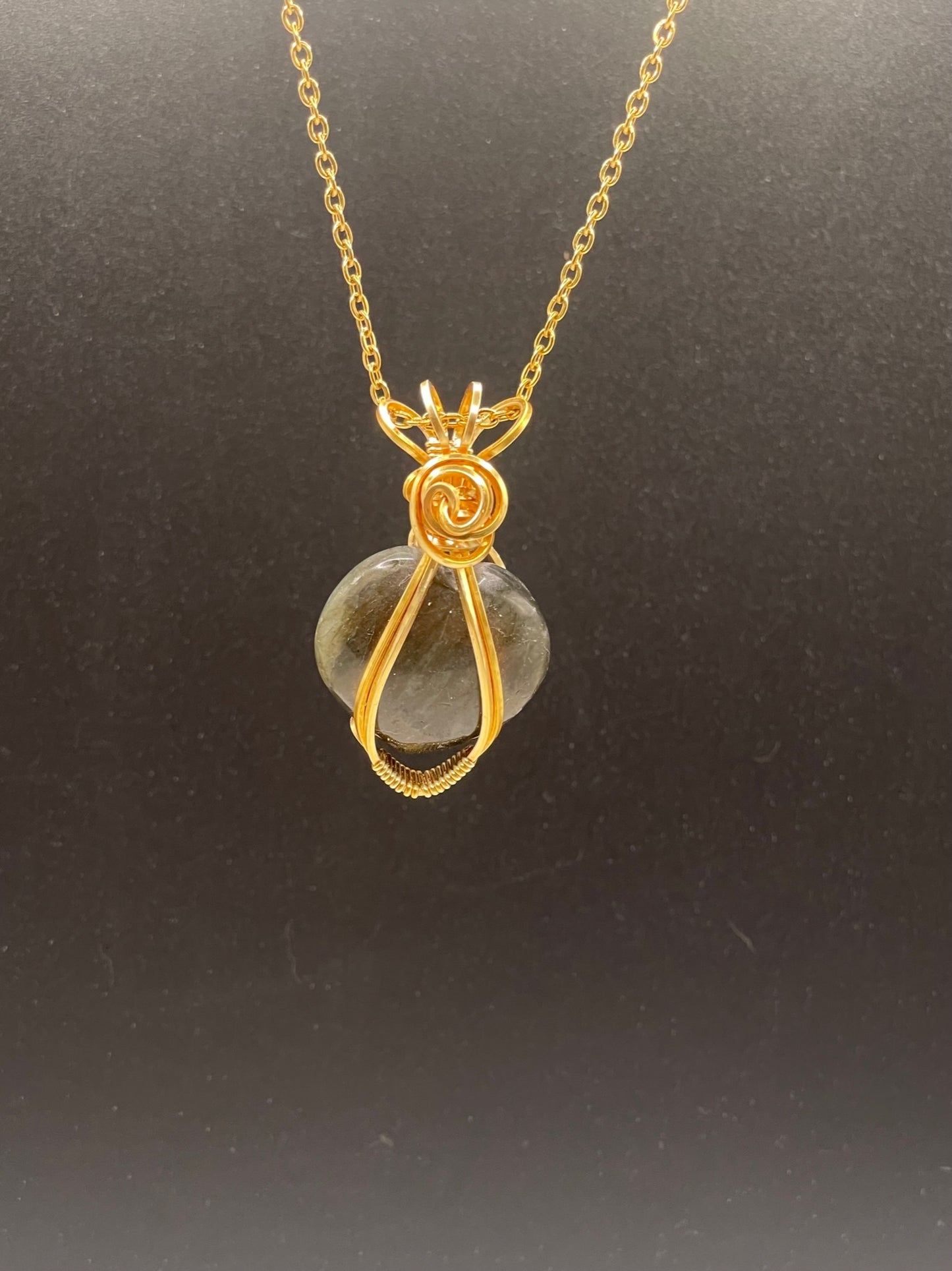 ✨ Mystical Radiance: Wire-Wrapped Labradorite Heart Necklace in Tarnish-Resistant Gold Plated Copper ✨
